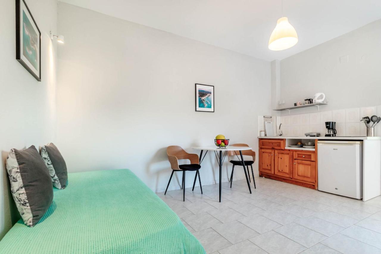 Elena-Stella Apartments アリラス エクステリア 写真